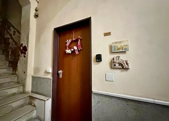 Window In The Stone Guest house Naples