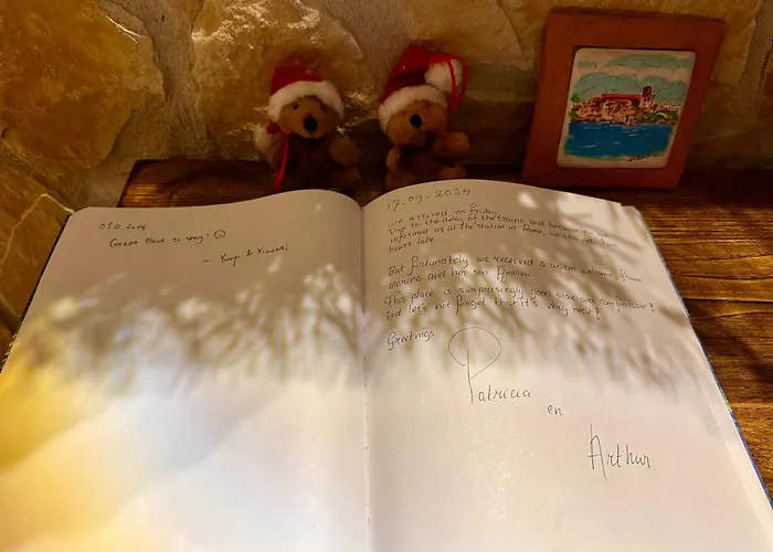 Window In The Stone 3*