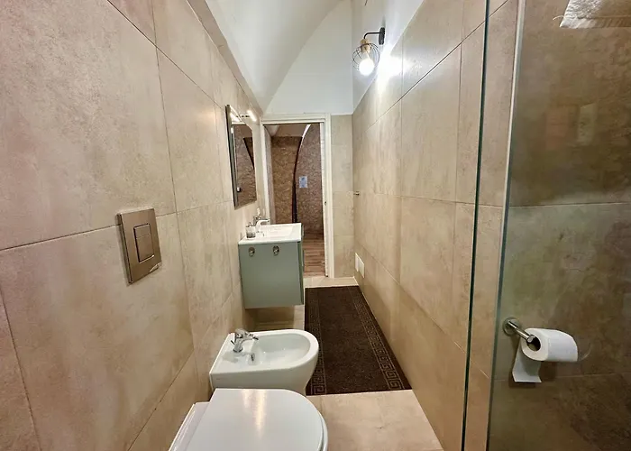 Window In The Stone 3*