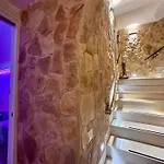 Window In The Stone Гостевой дом