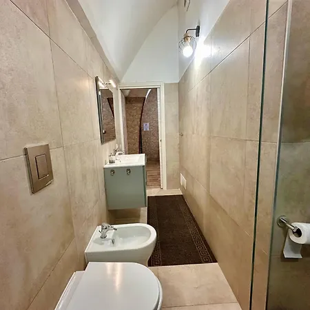 Window In The Stone 3*