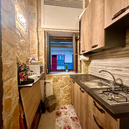 Guest house Window In The Stone *